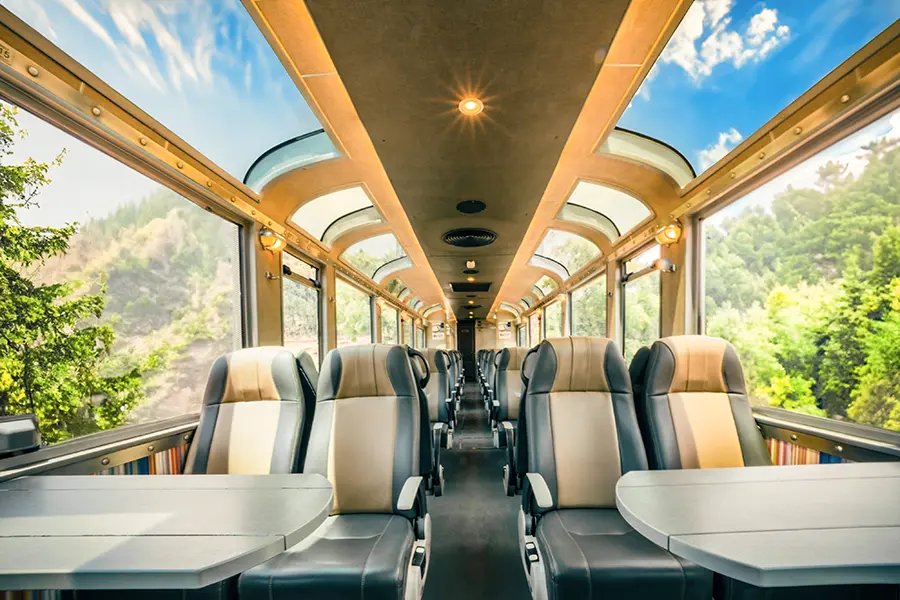 Tren panorámico de 360 grados IncaRail