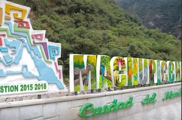 salkantay aguas calientes